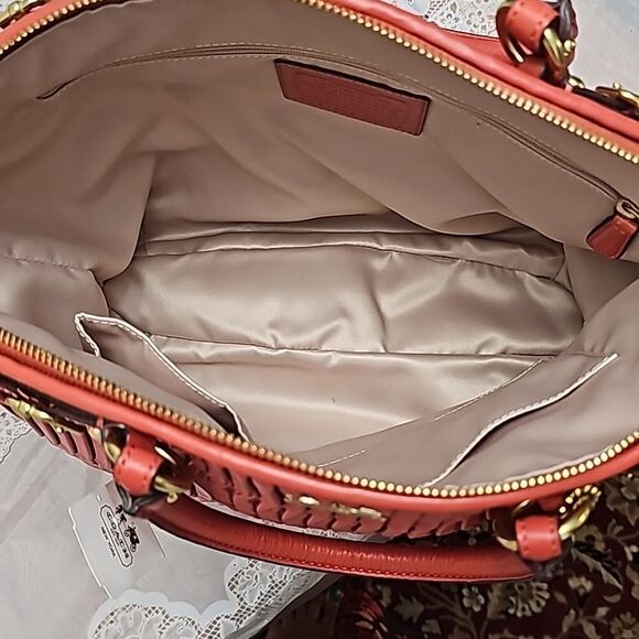 Coach Madison Gathered Leather  Lindsey NWT - Picture 9 of 9